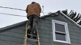 Motha Electrician Fixing External Wiring  